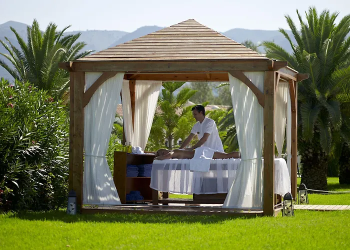 & Ośrodek wypoczynkowy Roda (Corfu)