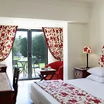 & منتجع 5*